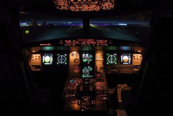 a320-cockpit-by-night-01.jpg